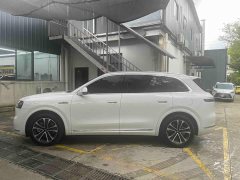 AITO Wenjie M7 extended range Pro four-wheel drive version 6 seats - фото 2