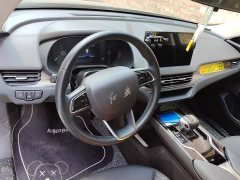 Hongqi E-QM5 facelift basic travel version - фото 12