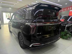 Hongqi HQ9 PHEV 2.0T four-wheel drive business version - фото 6