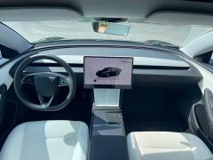 Tesla Model 3 rear-wheel drive version - фото 4