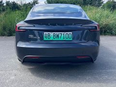 Tesla Model 3 rear-wheel drive version - фото 5