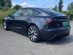 Tesla Model 3 rear-wheel drive version - фото 7