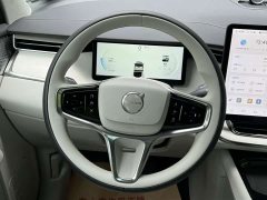 Volvo EM90 2025 Ultra six-seater - фото 15