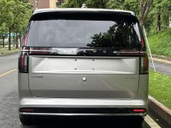 Volvo EM90 2025 Ultra six-seater - фото 5