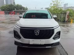 Baojun 530 Global Car Anniversary Edition 1.5T CVT Premium Interconnected 7-seater - фото 3