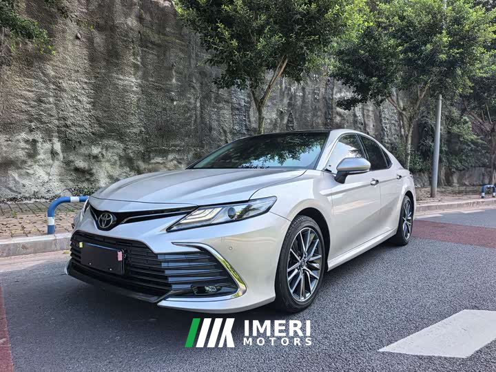 Toyota Camry 2021 2.5G Deluxe Edition