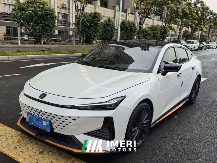Changan UNI-V 2024 1.5T premium - автомобиль из Китая
