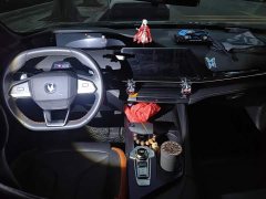 Changan UNI-V 1.5T premium - фото 12