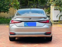 Lexus ES 2022 300h Premium Edition - фото 8