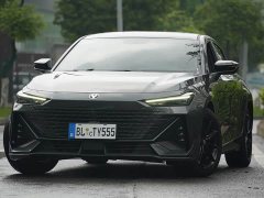 Changan UNI-V 1.5T exclusive - фото 1