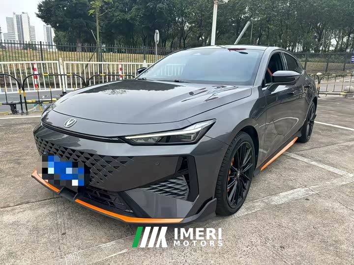 Changan UNI-V 1.5T noble sports - автомобиль из Китая