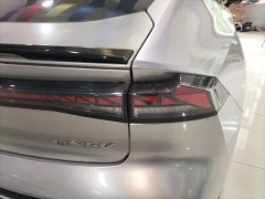 Changan UNI-V 1.5T premium - фото 8