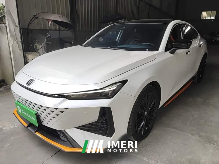 Changan UNI-V 2024 1.5T noble sports - автомобиль из Китая