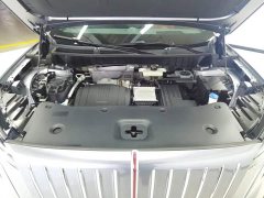 Hongqi HS6 PHEV 2026 220 four-wheel drive smart hybrid version - фото 10