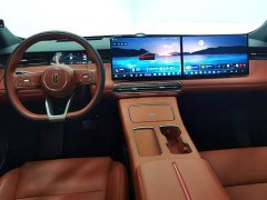 Hongqi HS6 PHEV 2026 220 four-wheel drive smart hybrid version - фото 12