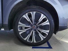 Hongqi HS6 PHEV 2026 220 four-wheel drive smart hybrid version - фото 6