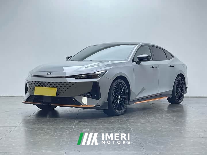 Changan UNI-V 1.5T noble sports - автомобиль из Китая