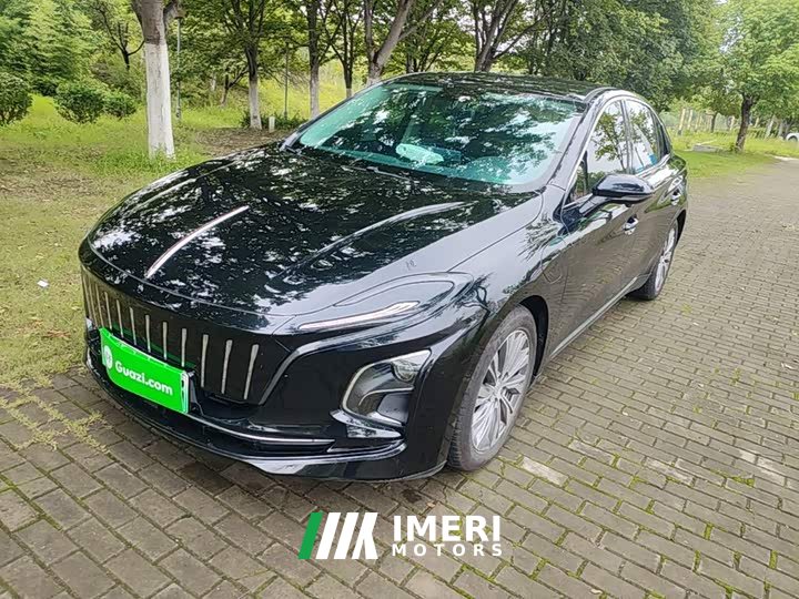 Hongqi E-QM5 620km PLUS - автомобиль из Китая