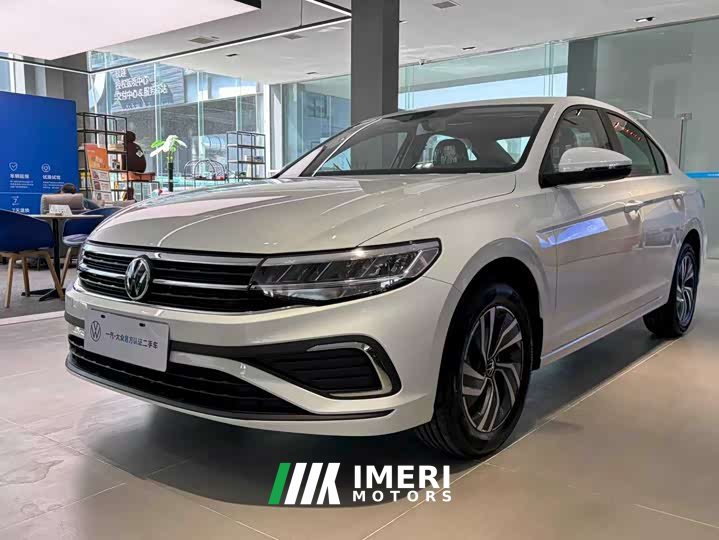 Volkswagen Bora 200TSI DSG Yue Xing Navigation Edition - автомобиль из Китая
