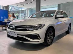 Volkswagen Bora 200TSI DSG Yue Xing Navigation Edition - фото 1