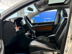 Volkswagen Bora 200TSI DSG Yue Xing Navigation Edition - фото 10