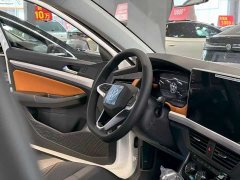 Volkswagen Bora 200TSI DSG Yue Xing Navigation Edition - фото 17