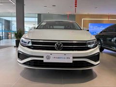 Volkswagen Bora 200TSI DSG Yue Xing Navigation Edition - фото 2