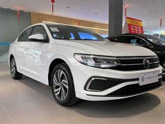 Volkswagen Bora 200TSI DSG Yue Xing Navigation Edition - фото 3