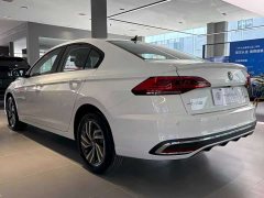 Volkswagen Bora 200TSI DSG Yue Xing Navigation Edition - фото 4