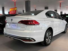 Volkswagen Bora 200TSI DSG Yue Xing Navigation Edition - фото 5