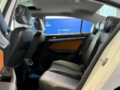 Volkswagen Bora 200TSI DSG Yue Xing Navigation Edition - фото 9