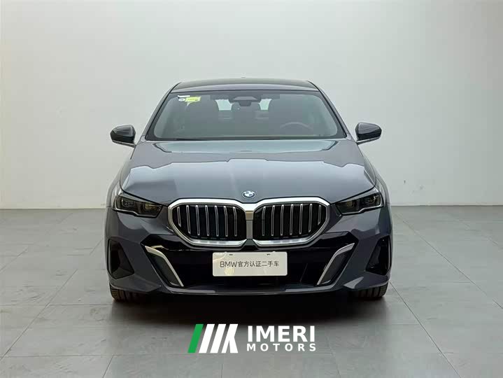 BMW 5 Series 530Li Exclusive M Sports Package - автомобиль из Китая