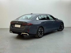 BMW 5 Series 530Li Exclusive M Sports Package - фото 4