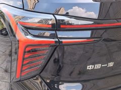 Hongqi HS3 PHEV 125km, 2 million units commemorative edition - фото 13