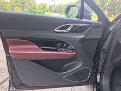 Hongqi HS3 PHEV 125km, 2 million units commemorative edition - фото 14
