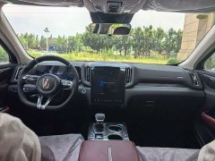 Hongqi HS3 PHEV 125km, 2 million units commemorative edition - фото 6