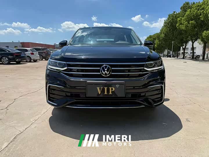 Volkswagen Tiguan L 2023 330TSI automatic two-wheel drive R-Line version - автомобиль из Китая