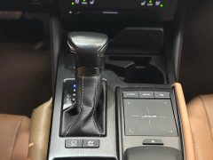 Lexus ES 2020 300h Premium Edition - фото 10