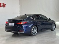 Lexus ES 2020 300h Premium Edition - фото 14