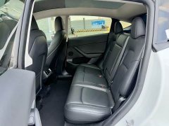 Tesla Model Y standard range rear-wheel drive version - фото 13