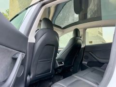 Tesla Model Y standard range rear-wheel drive version - фото 14