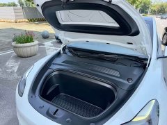 Tesla Model Y standard range rear-wheel drive version - фото 19