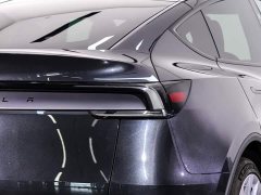 Tesla Model Y rear-wheel drive version - фото 10