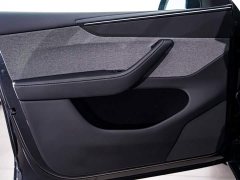 Tesla Model Y rear-wheel drive version - фото 18