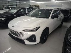 Changan UNI-V 2024 1.5T high-energy version - фото 1