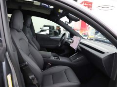 Tesla Model Y long-range all-wheel drive version - фото 15