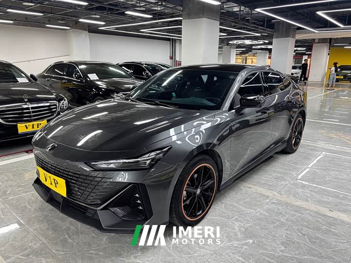 Changan UNI-V 1.5T premium - автомобиль из Китая