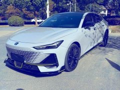 Changan UNI-V 2022 1.5T premium - фото 1
