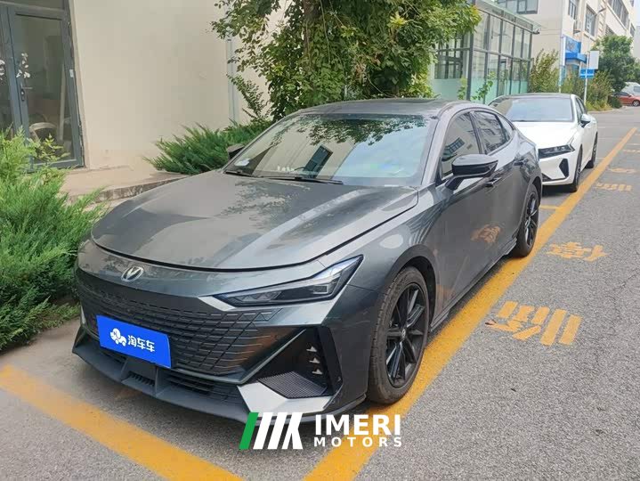 Changan UNI-V 2023 1.5T exclusive - автомобиль из Китая