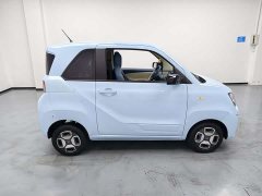 BMW Fengguang MINIEV 2022 Candy Marshmallow - фото 3